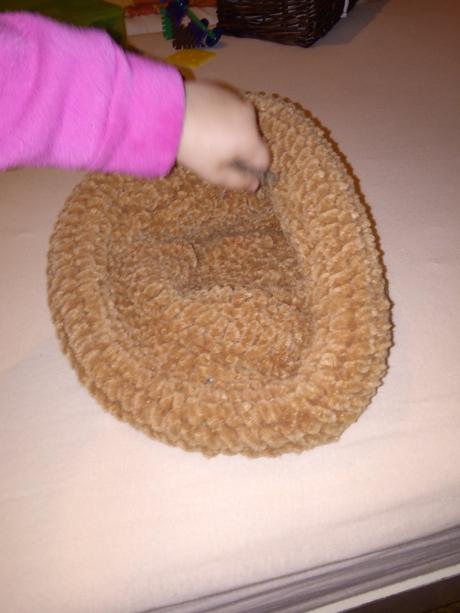 Bezovy klobuk pre dospeleho teply, l