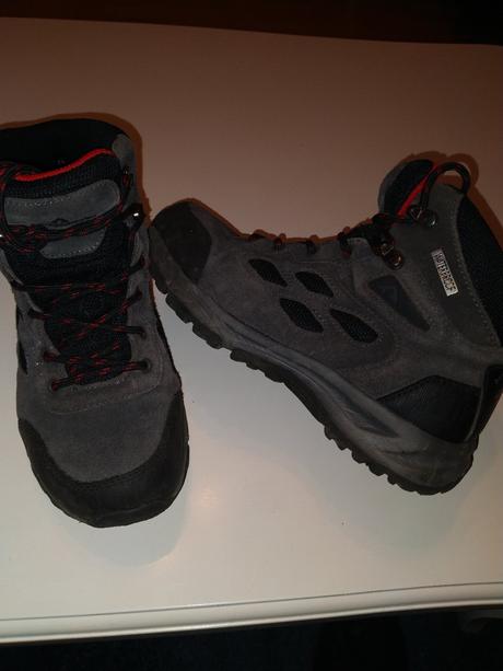 Predám turistické topánky, 37