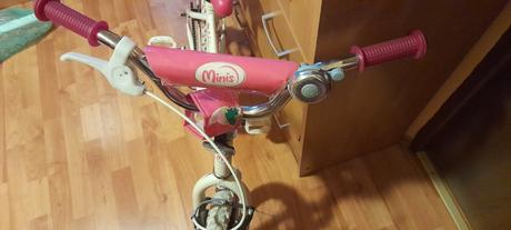 Bicykel pre dievcata, 16