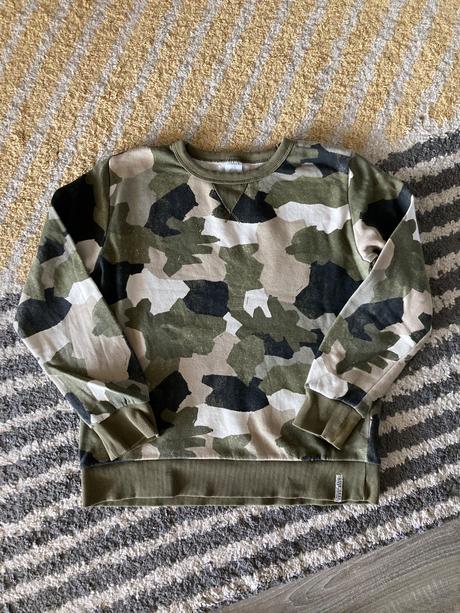 Maskáčová mikina 134/140, lindex,134