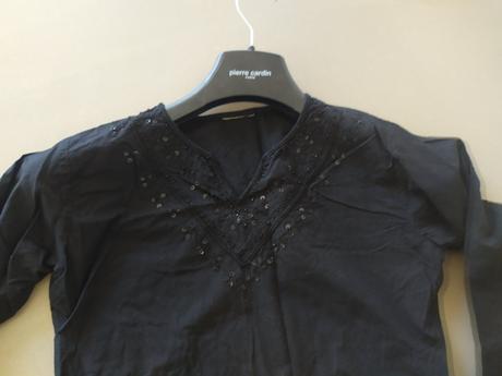 C205saty vysivan okolo krku spodku rikav, s