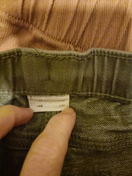 6x joggery, gate,146