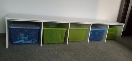 Hrací pultík / komoda na ikea boxy, 