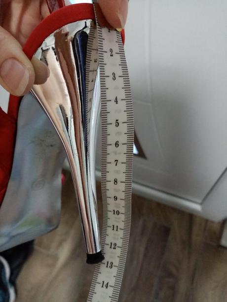 Cervene sandalky, 37