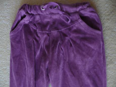 Fialové zamatové dievčenské tepláky, 128