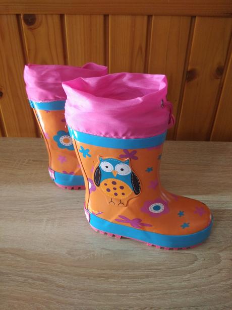 Gumáky pidilidi, 23