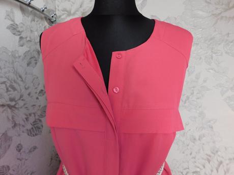 Pekne kvalitne trendy saty, 40