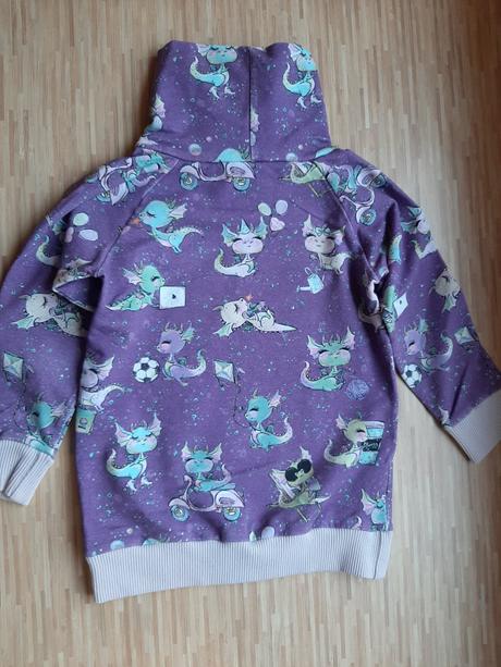 Dracikova mikinka, 104