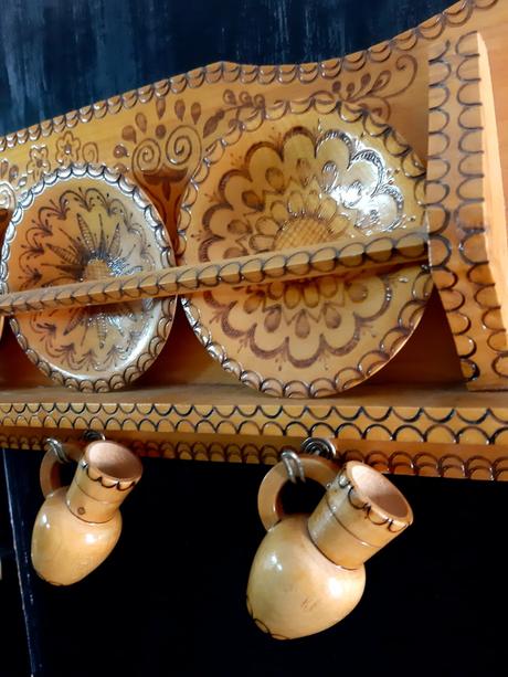 Drevenna dekoracia na stenu, 