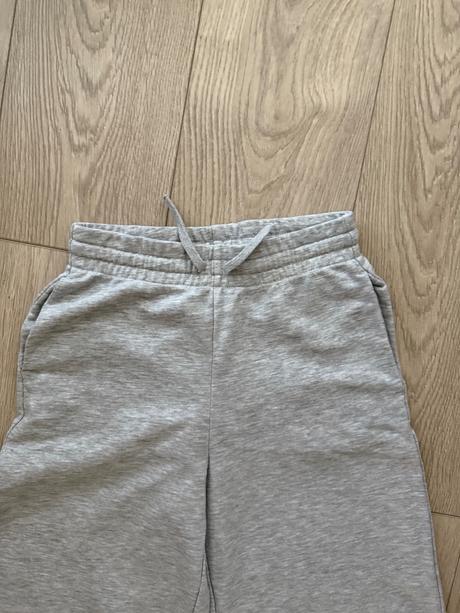 Siroke teplakove nohavice, h&m,152