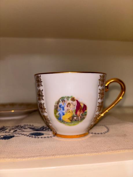 Starožitná porcelánová súprava tri grácie, 