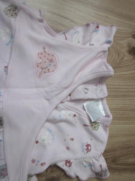 Bledoružove šaty, gmini,98