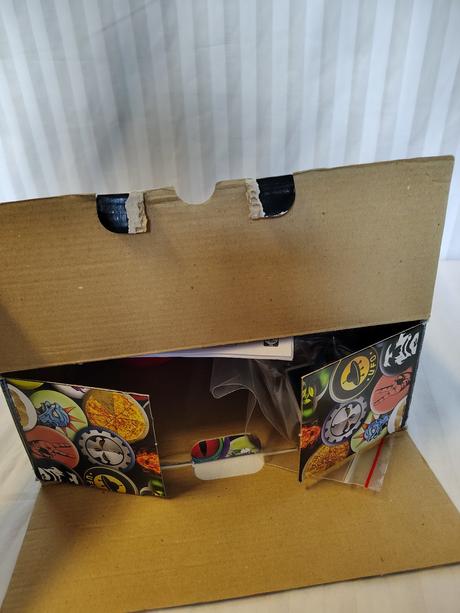 Zberateľská hra roxx skullzz 2012, imperial toy, 