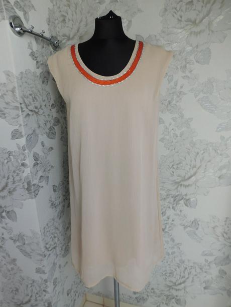 Kvalitne velmi pekne šaty, 38