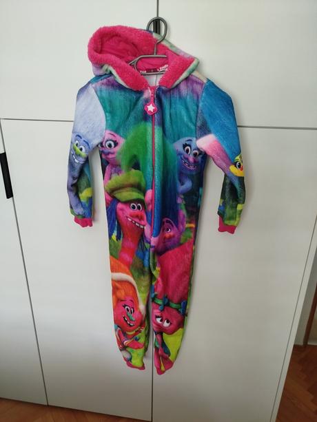 Hunaty overal troll, 122