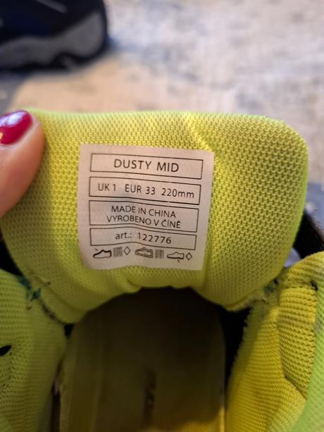 Prechodne topanky, 33