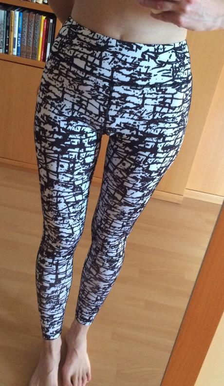 Strakaté športové legíny, m