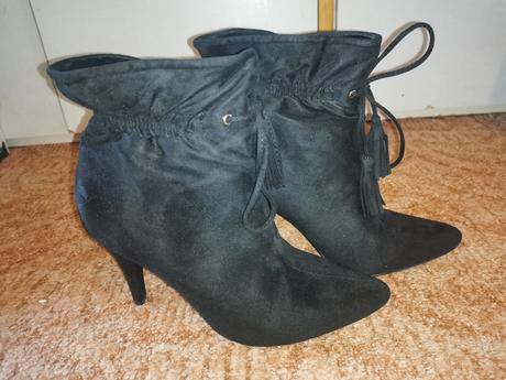 Ccc nízke čižmy na podpätku, 37