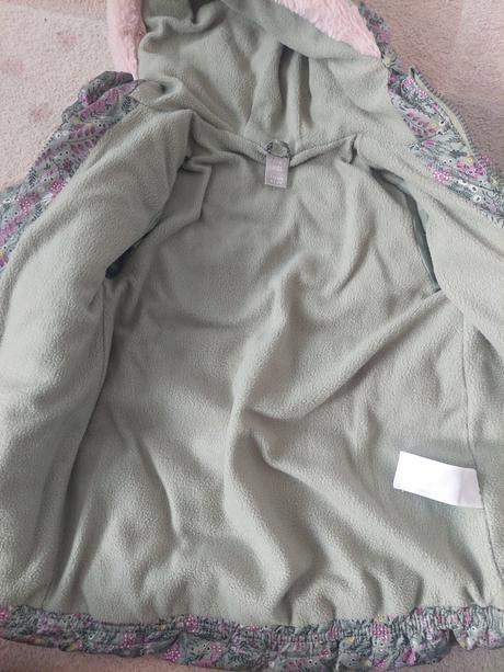 Zimná bunda kvetinkova-zelena veľ.110, pepco,110