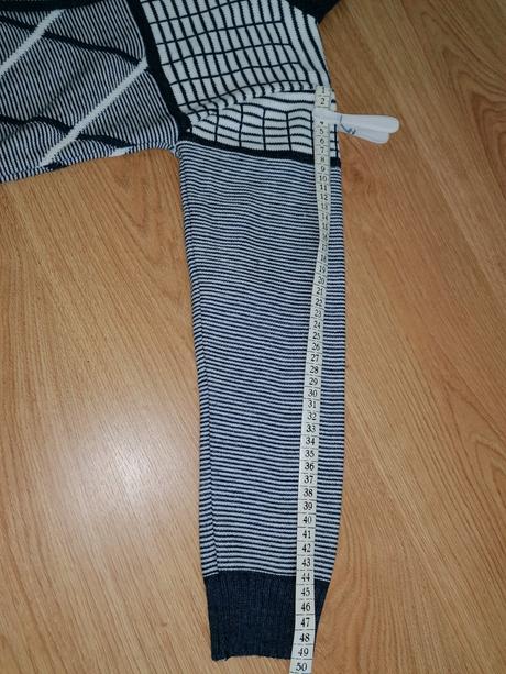 Svetrík 134/140, 140