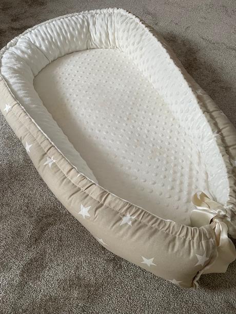 Hniezdo, šírka (cm): 35,dĺžka (cm): 60