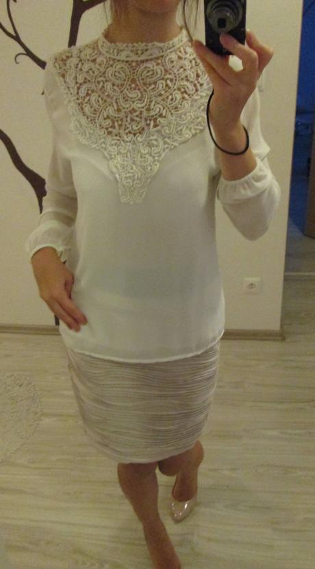 Biela blúzka s čipkovaným vŕškom č. s/m, m