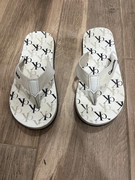 Slapky calvin klein, 31