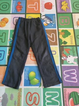 Hrubé tepláky, 122