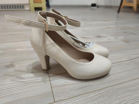 Spoločenské topánky, 38