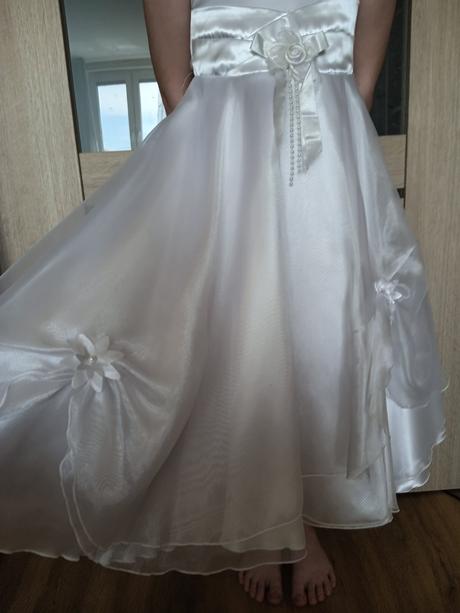 Šaty na 1.svate prijimanie, 128