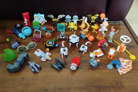 Hračky mc donald's,