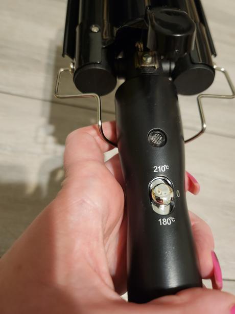 Čierny vlnkovač-trojkulma, 