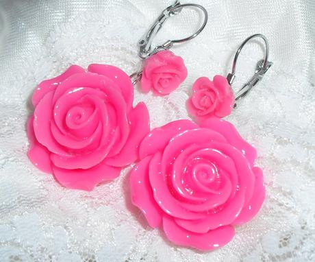 Svadobne nausnicky ruzicky,