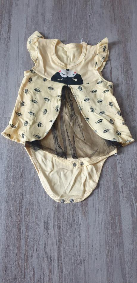 Body so suknickou, 86