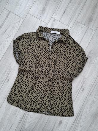 Blúzka s jemným zvieracím motívom, m