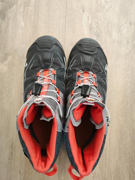 Trekové topanky, quechua,38