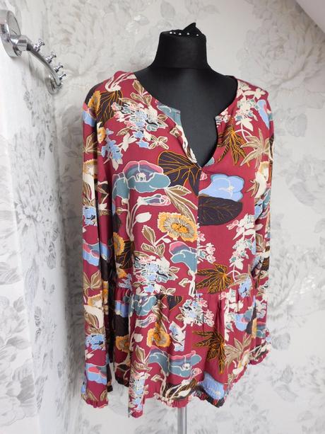 Kvalitna velmi pekna bluzka, 40