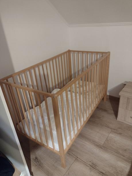 Drevená postieľka, šírka (cm): 65,dĺžka (cm): 120