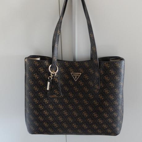 Kabelka guess, guess