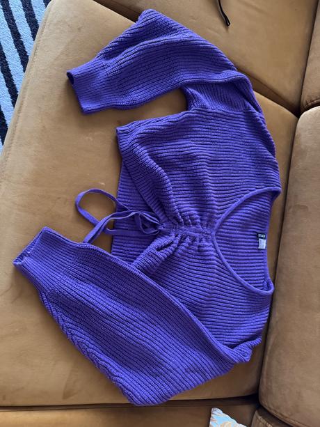 Fialový krátky svetrík, new yorker,s