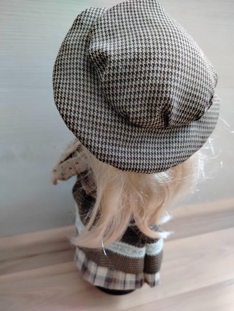 Porcelánová bábika,