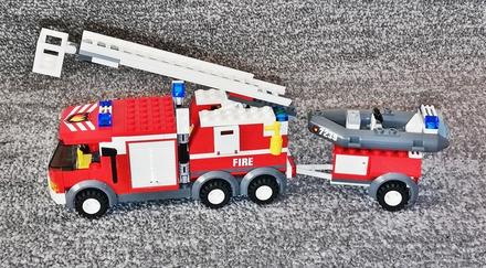 Lego city 7239 hasičské nákladné auto,