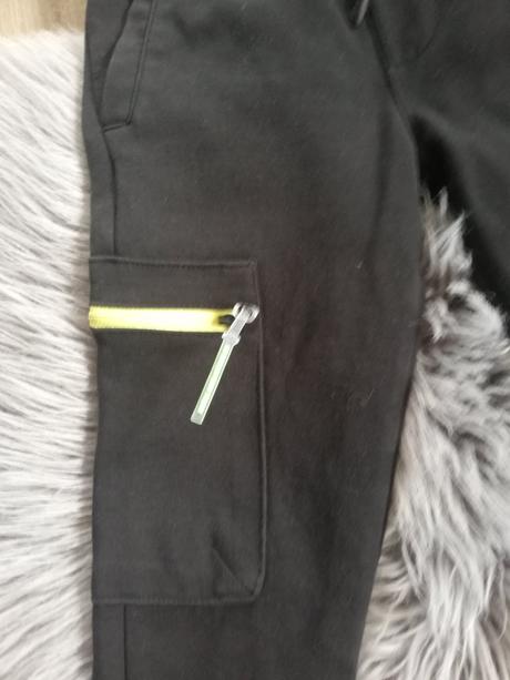 Teplaky, reserved,110