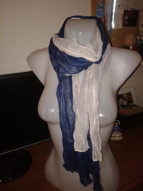 Modro-biely šálik, 