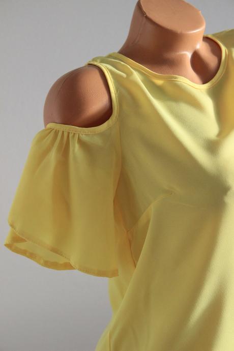 Žltý top s odhalenými ramenami, s, s