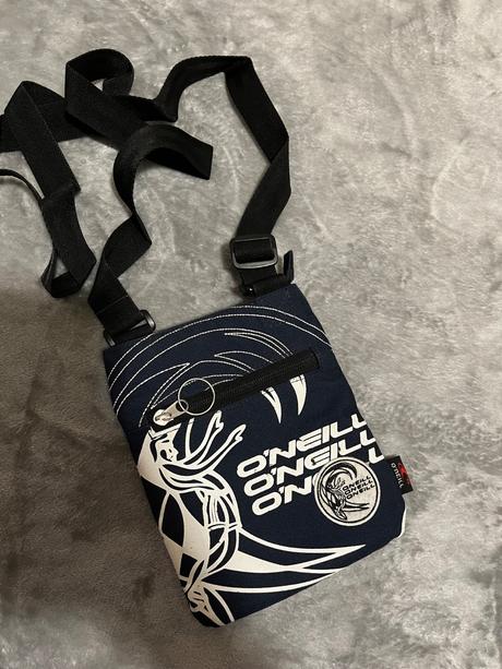 Crossbody kabelka, o'neill