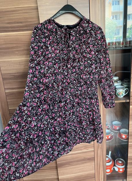 Kvietkované šaty, zara,s