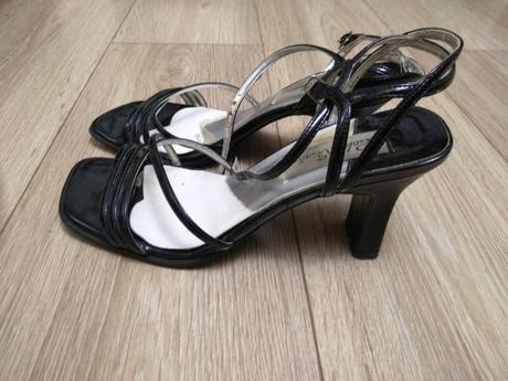 Čierne sandále, 39