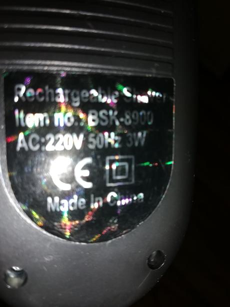 Pánsky holiaci strojček, 