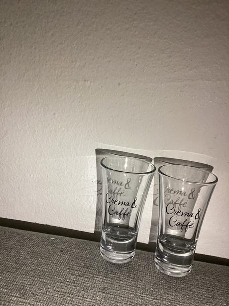 Dvaja kamoškovia k vášmu likéru, 